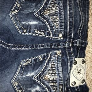 Buckle jeans
